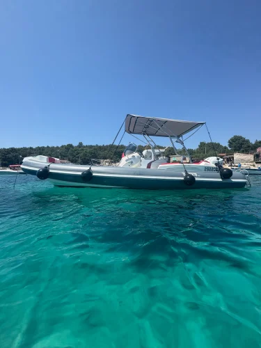 	RIB boat rental Pula Croatia marina