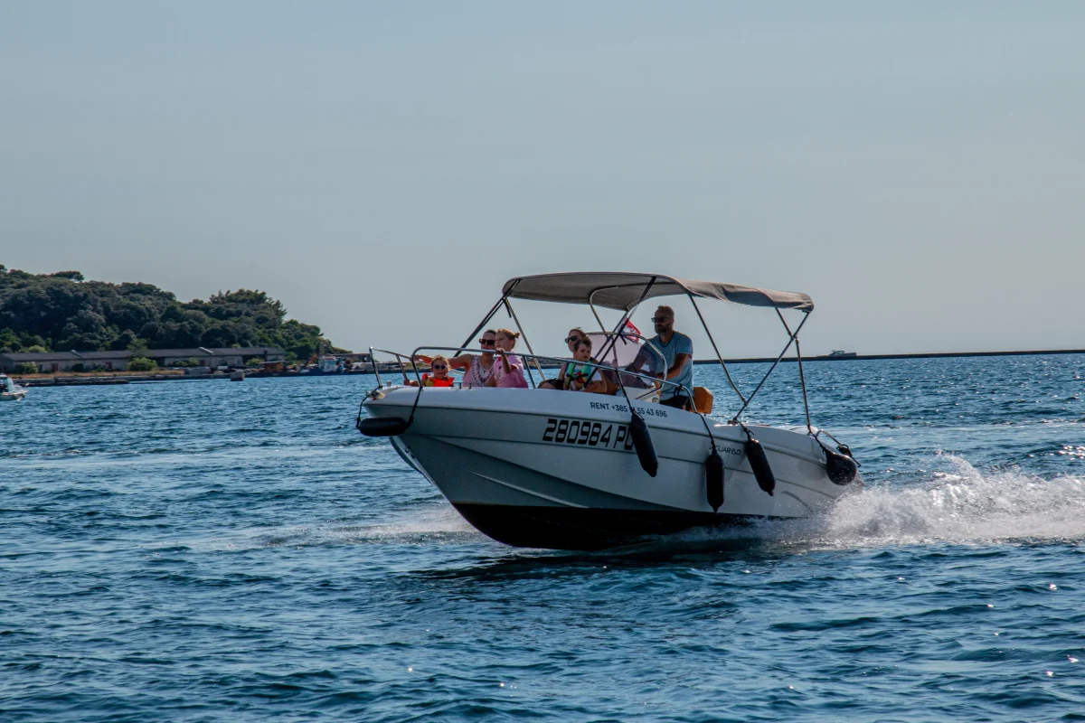 rent a boat pula croatia